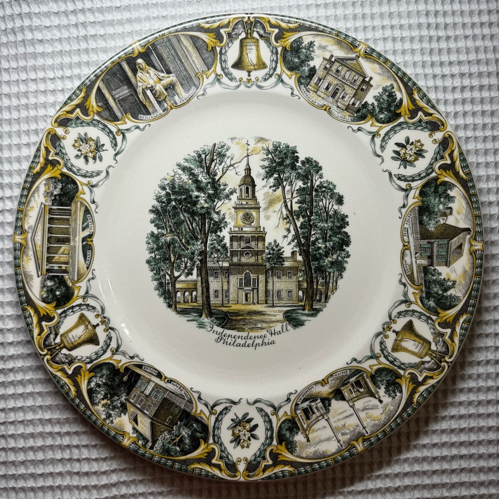 Vintage Philadelphia Independence Hall Souvenir Plate Salem China USA